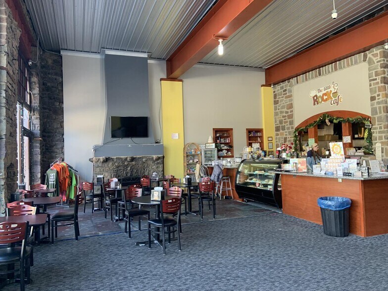 More Photos Of 1428 Pocono Blvd, Mount Pocono General Retail For Sale