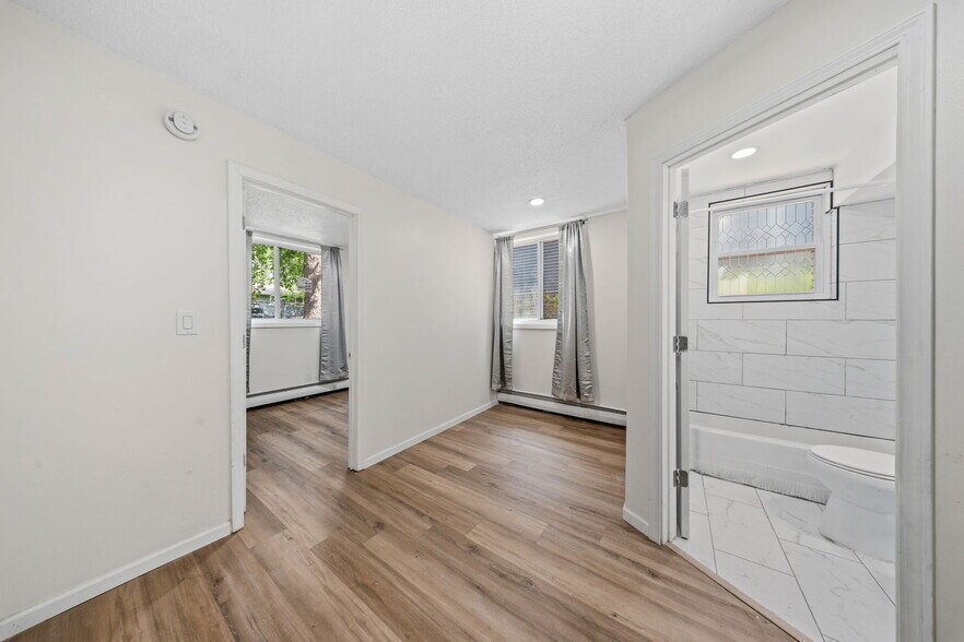More Photos Of 2528 17th Ave S, Minneapolis Apartments For Sale