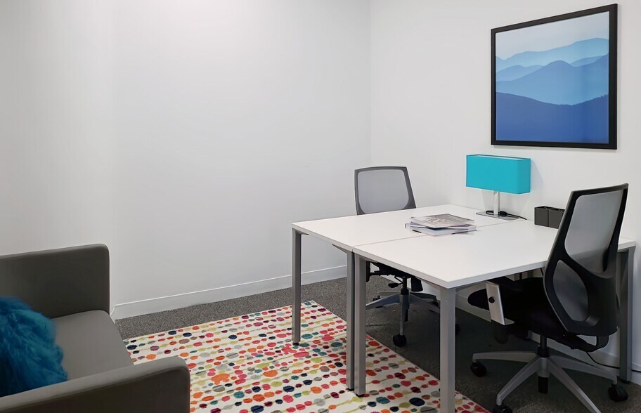 More Photos Of 101 N Tryon St, Charlotte Coworking Space