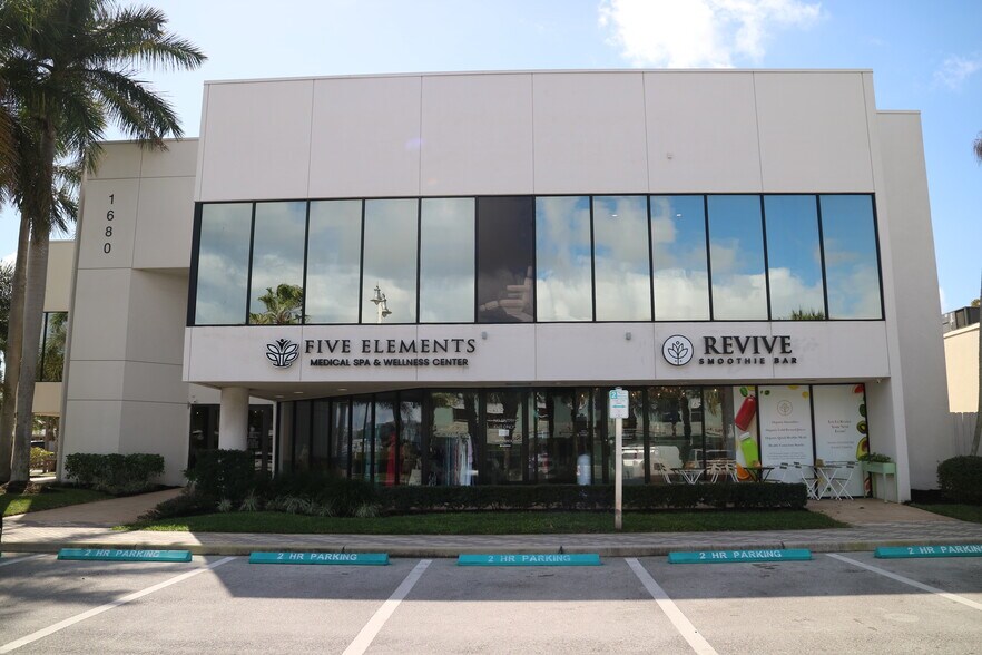 More Photos Of 1680 SE 3rd Ct, Deerfield Beach Loft Creative Space For Lease