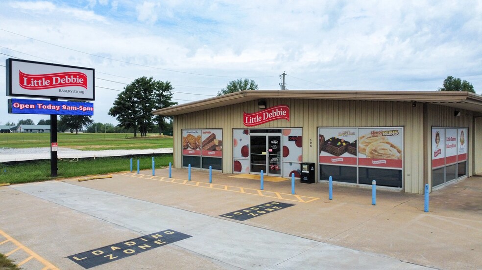 More Photos Of 406 E Henri De Tonti Blvd, Springdale Storefront For Lease