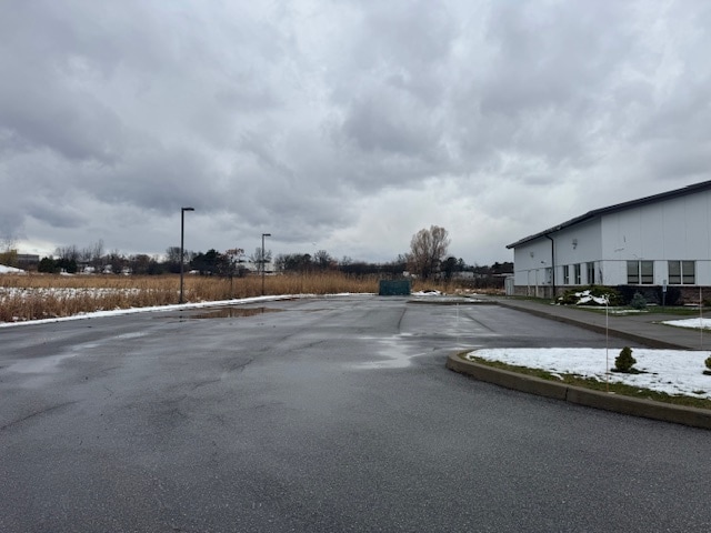 More Photos Of 73 Thompson St, South Burlington Flex For Sale