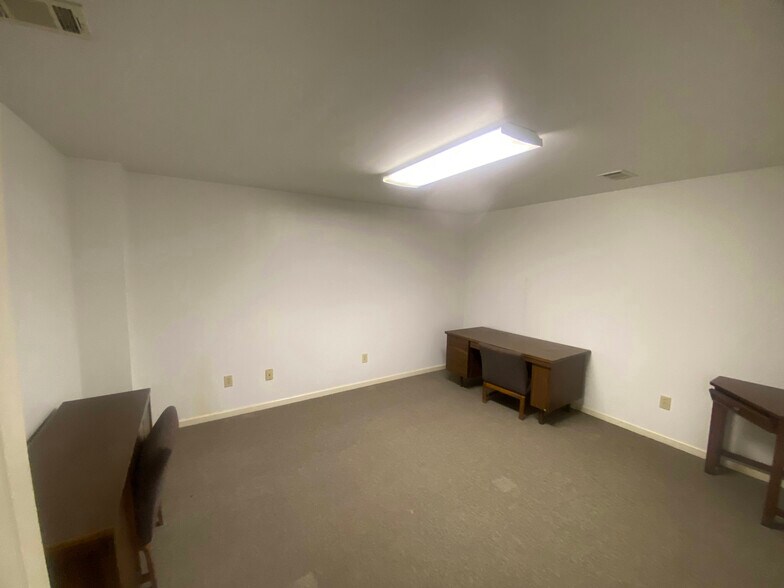 More Photos Of 1178 Hightower Rd, Macon-Bibb Warehouse For Sale