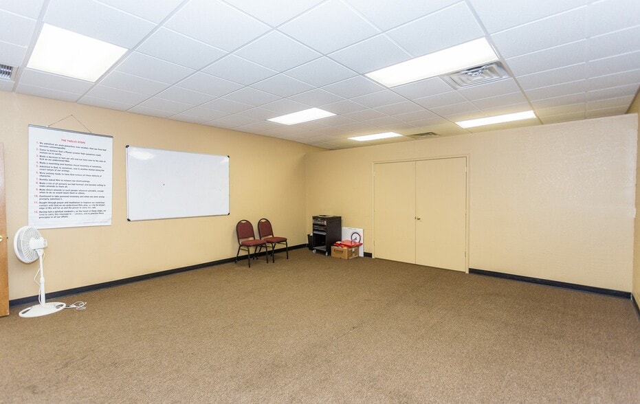 More Photos Of 534 Madison Ave, Prescott Freestanding For Sale