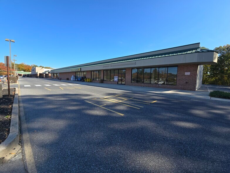 More Photos Of 250 Gateway South Blvd, Dover Unknown For Lease