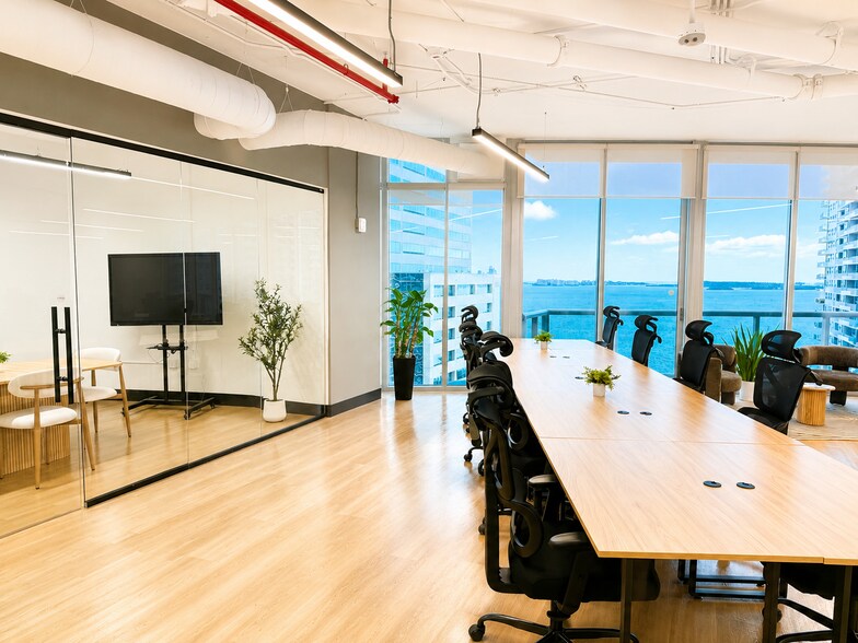 More Photos Of 1100 Brickell Bay Dr, Miami Coworking Space
