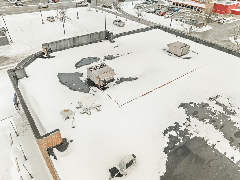 More Photos Of 2229 E State St, Salem Drugstore For Sale