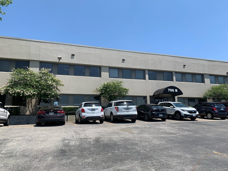 Primary Photo Of 706 W Ben White Blvd, Austin Office For Lease