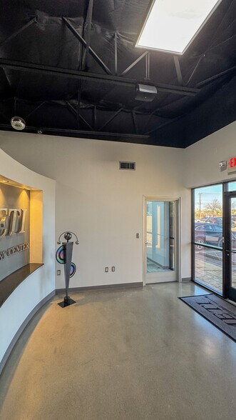 More Photos Of 8550 Boeing Dr, El Paso Office For Lease