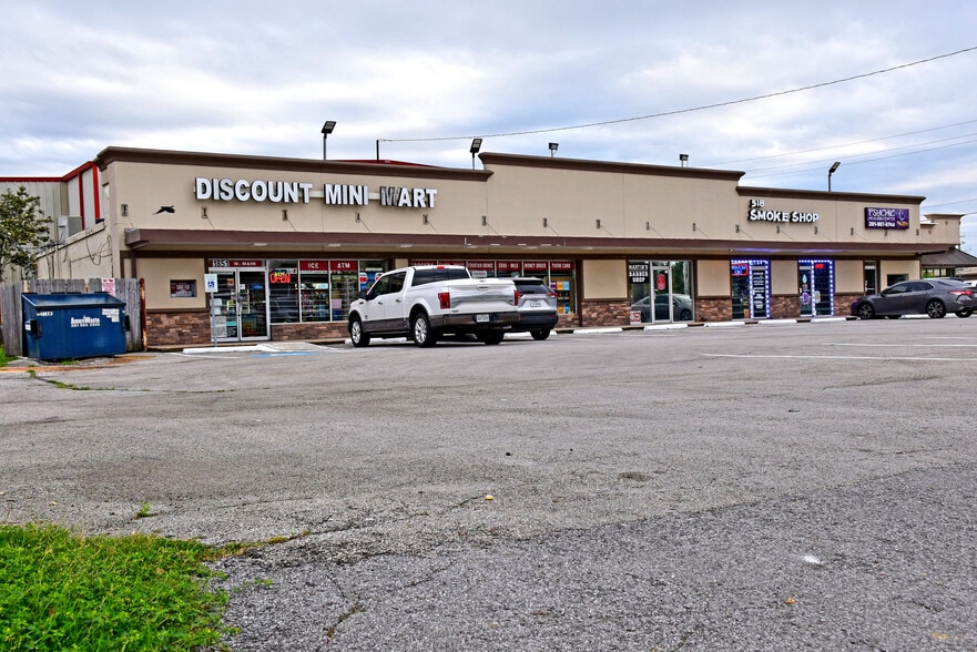 18451857 W Main St, League City, TX 77573 Storefront For Sale