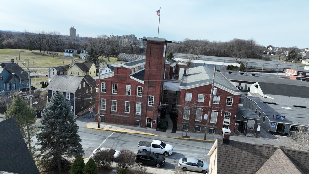More Photos Of 240 S Main St, Nazareth Flex For Lease