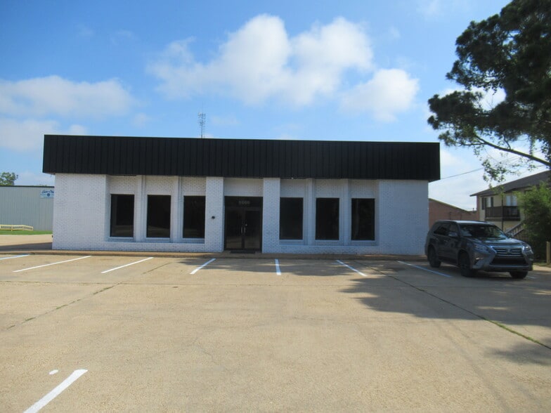 More Photos Of 5669 Eddins Rd, Montgomery Flex For Lease