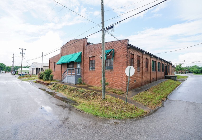 More Photos Of 917 E 16th St, Chattanooga Office For Lease