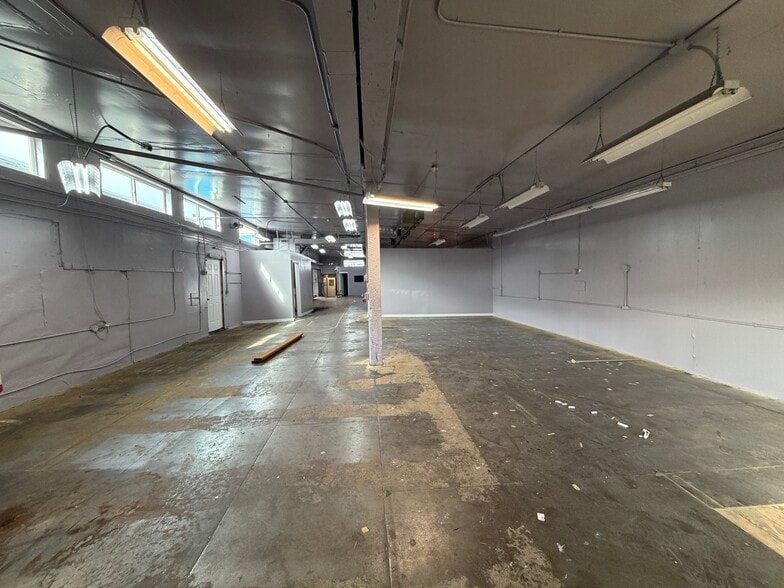 More Photos Of 2720 6th Pl S, Seattle Industrial For Lease
