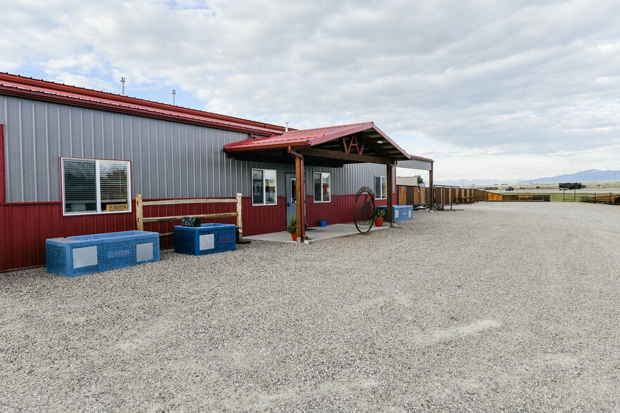 More Photos Of 40 Taylor dr, Dillon Industrial For Sale