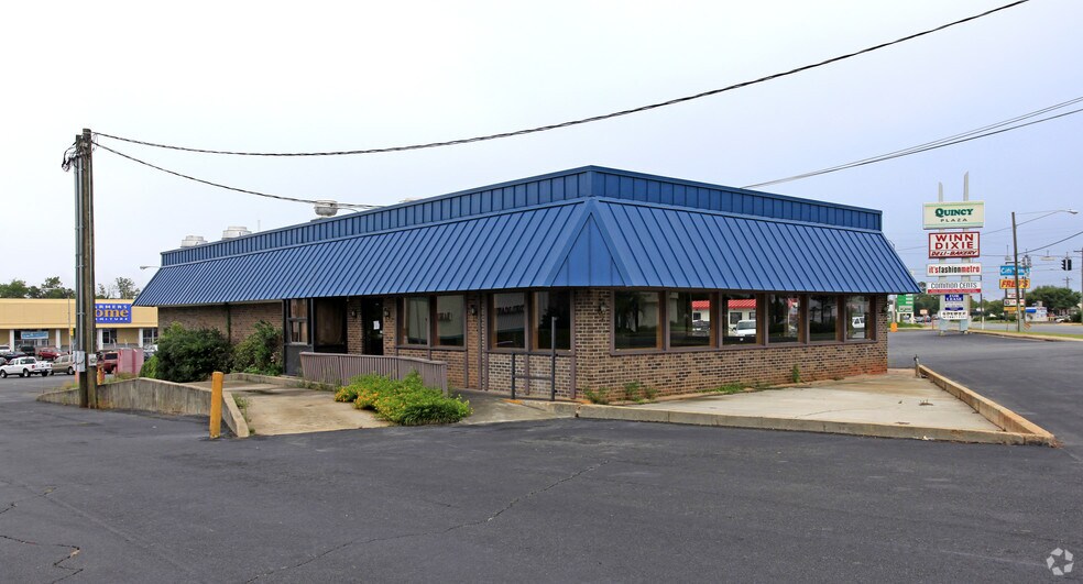 More Photos Of 1600 W Jefferson St, Quincy Unknown For Lease
