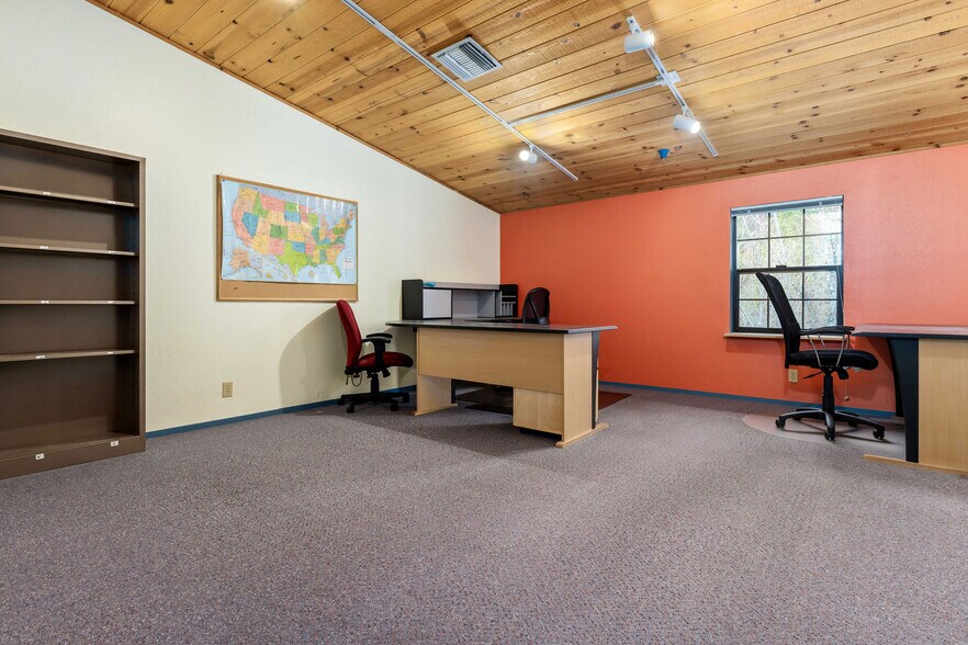 More Photos Of 870 Gold Flat Rd, Nevada City Research And Development For Lease