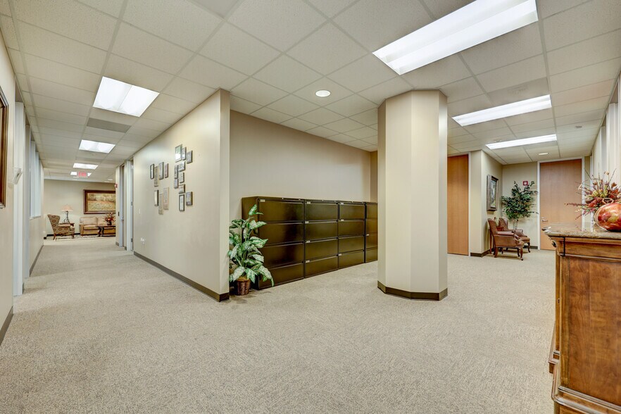 More Photos Of 12941 Gulf Fwy, Houston Office For Lease