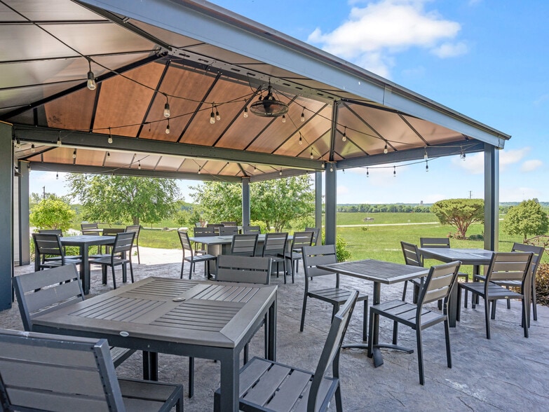 More Photos Of 2973 N Il Route 71, Ottawa Restaurant For Sale