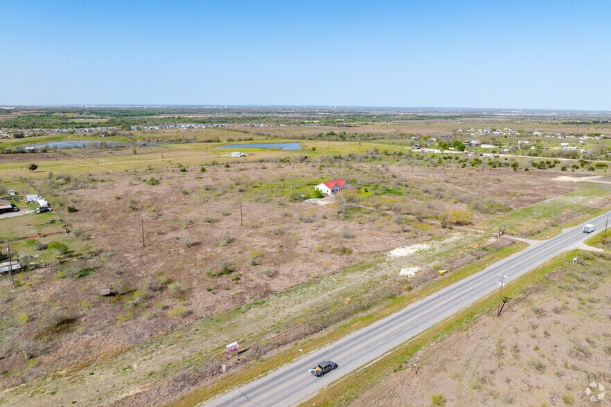 More Photos Of 2200 High Rd, Uhland Land For Sale