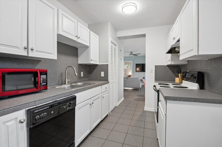 More Photos Of 1123 NE 14th Ave, Fort Lauderdale Apartments For Sale