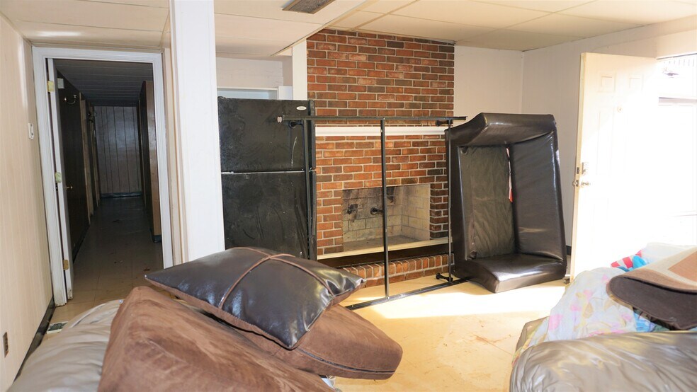 More Photos Of 2589-2613 Tilson Rd, Decatur Religious Facility For Lease