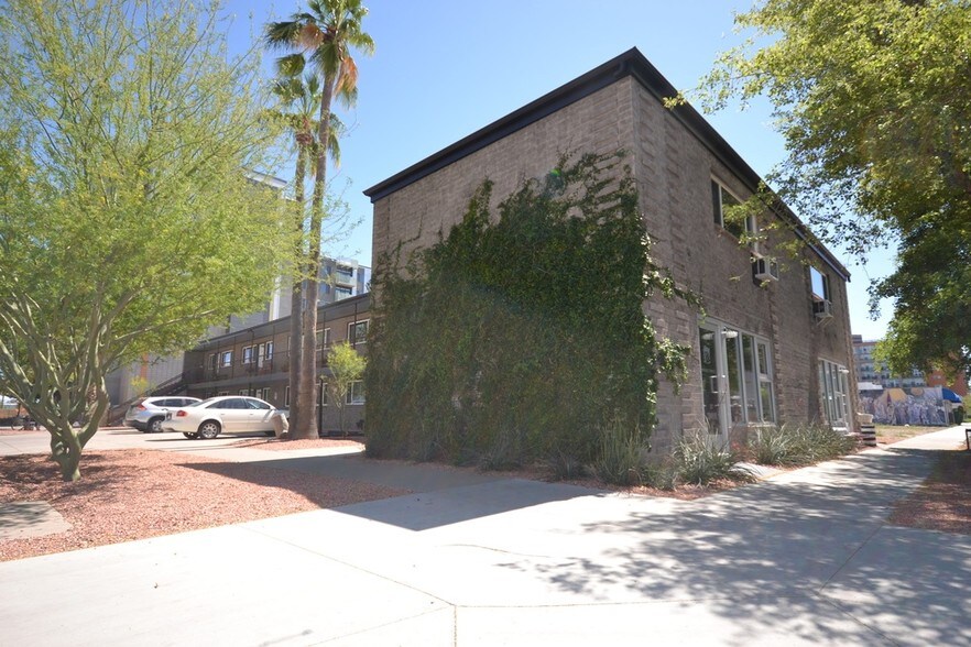 More Photos Of 821 N 3rd St, Phoenix Apartments For Sale
