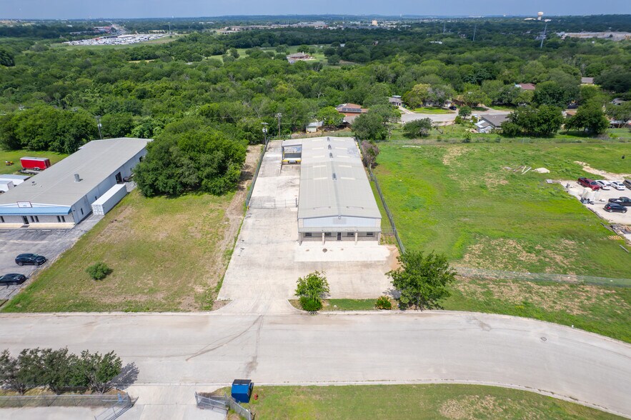 More Photos Of 1141 Guadalupe Dr, Cibolo Manufacturing For Lease