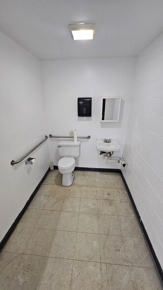 More Photos Of 7000 E 58th Ave, Commerce City Warehouse For Lease