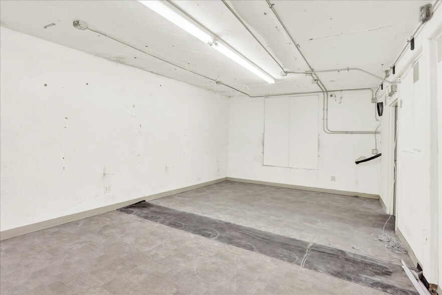 More Photos Of 762 Kalamath St, Denver Industrial For Sale