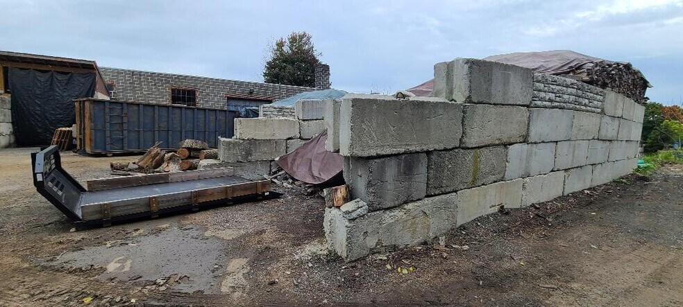 More Photos Of 10 Van Tassell Ct, Norwalk Land For Lease