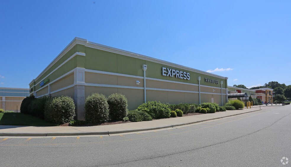 More Photos Of 4000 Arrowhead Blvd, Mebane General Retail For Lease