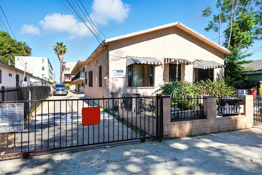 Primary Photo Of 9526 Firth Blvd, Los Angeles Apartments For Sale