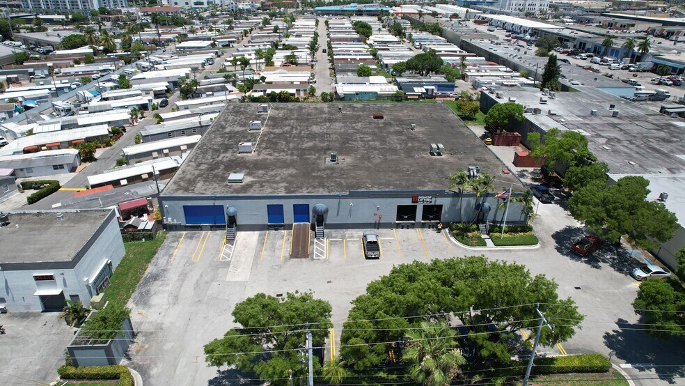 More Photos Of 8007-8115 NW 74th Ave, Miami Warehouse For Lease