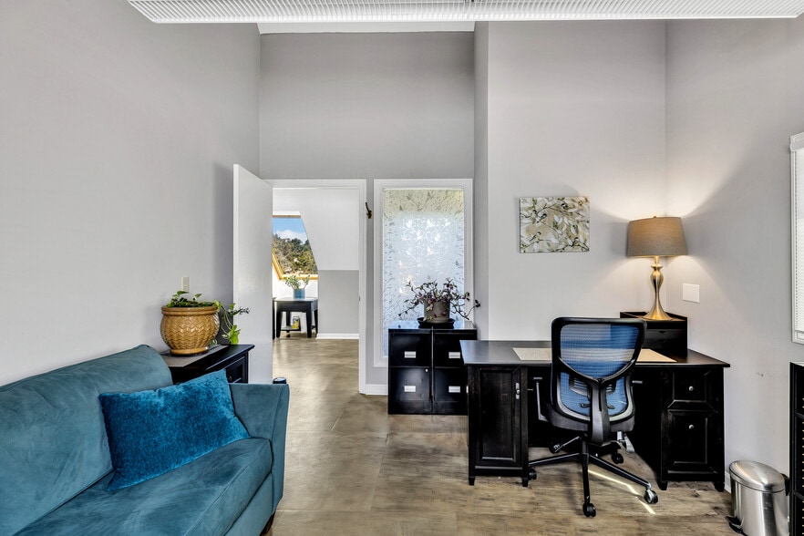 More Photos Of 38 Rt-134, South Dennis Loft Creative Space For Sale