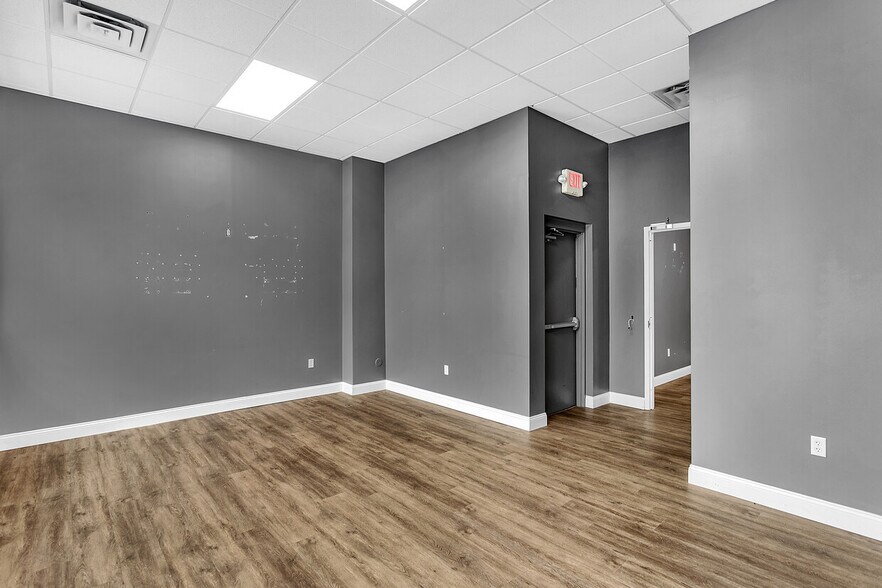 More Photos Of 4491 School Rd S, Murrysville Office For Sale