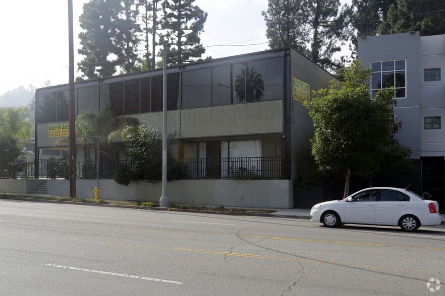 More Photos Of 10700 Ventura Blvd, Studio City Office For Lease