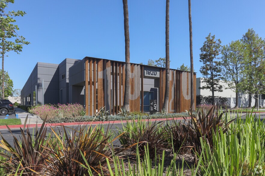 Primary Photo Of 1932 E Deere Ave, Santa Ana Unknown For Lease