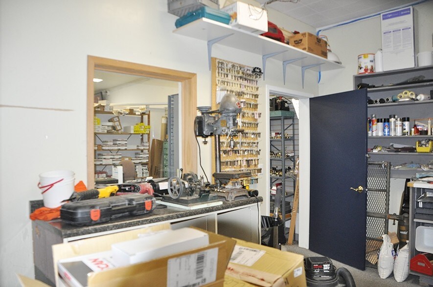 More Photos Of 214-216 E Main Ave, Bismarck Storefront Retail Office For Lease