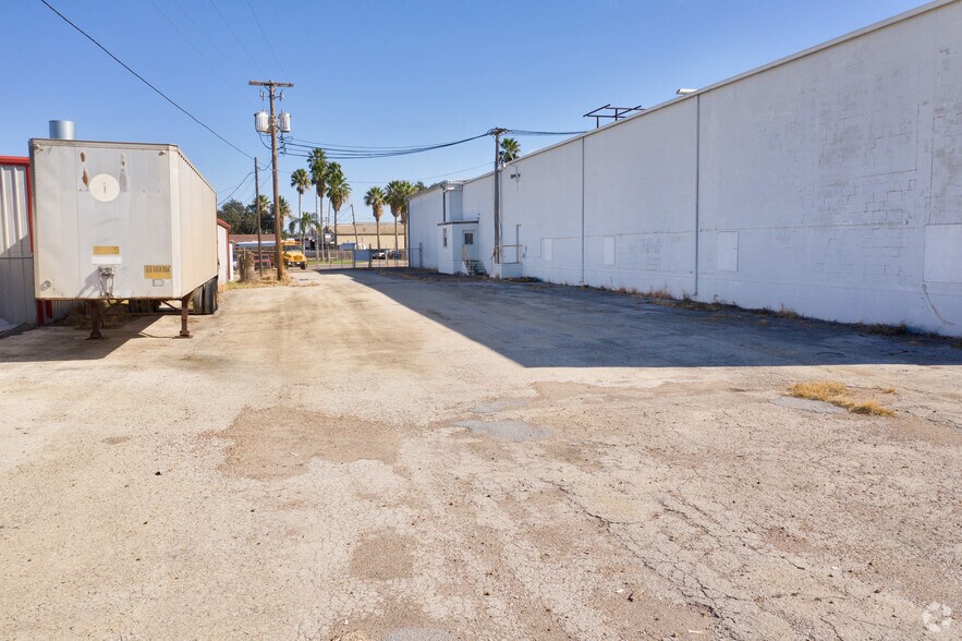 More Photos Of 320 S Utah Ave, Weslaco Warehouse For Lease
