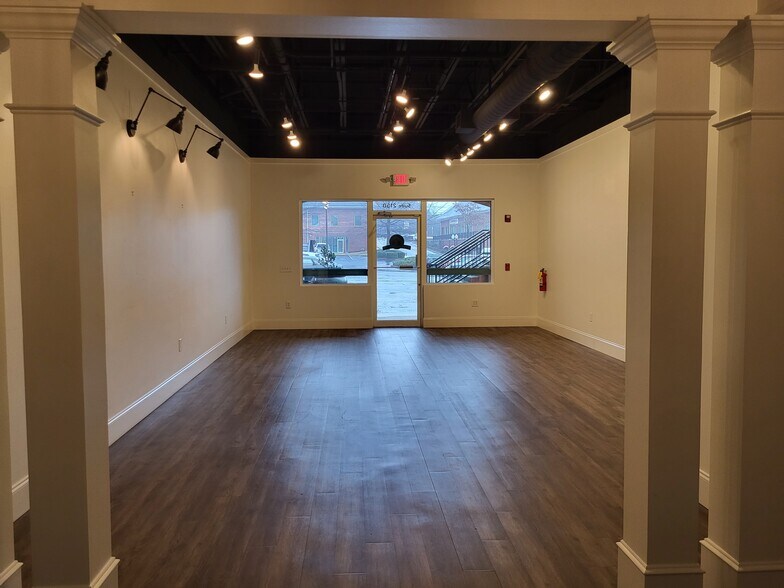 More Photos Of 137 Johnson Ferry Rd, Marietta Medical For Lease
