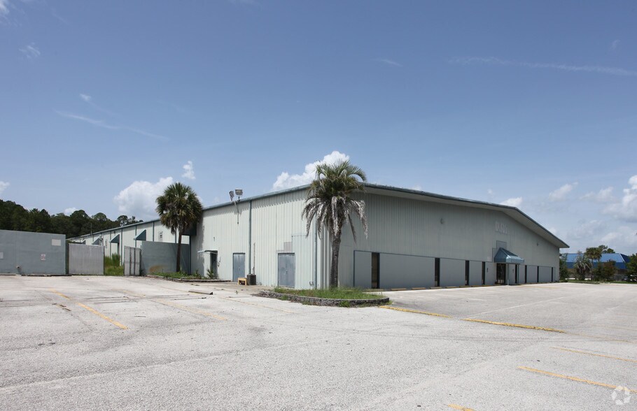 More Photos Of 9444-9446 Florida Mining Blvd E, Jacksonville Warehouse For Lease