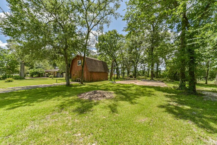 More Photos Of 18519 FM 2100 Rd, Crosby Specialty For Sale