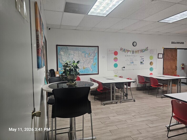 More Photos Of 1720 S Edmonds Ln, Lewisville Office For Lease