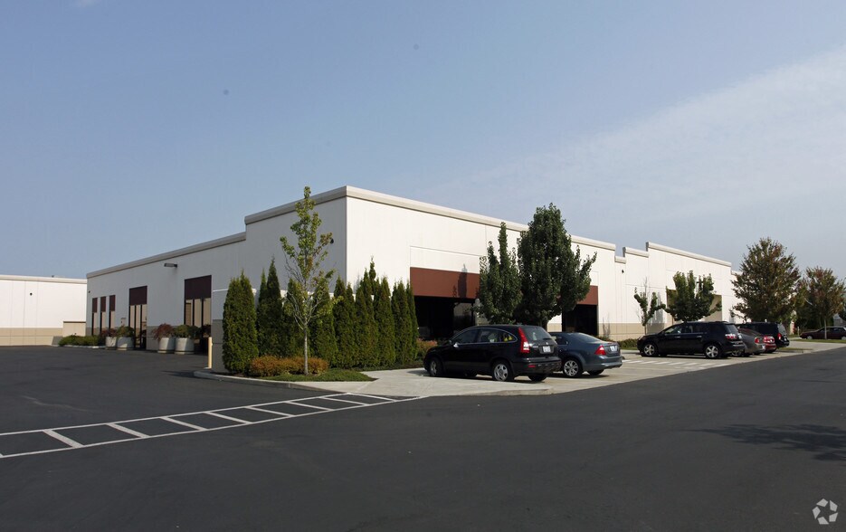 More Photos Of 19717 62nd Ave S, Kent Flex For Lease