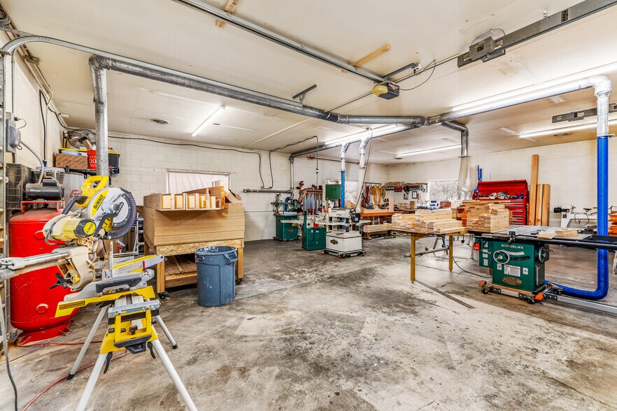 More Photos Of 875 W Main St, Cedaredge Flex For Sale