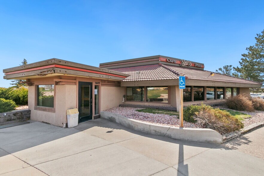More Photos Of 3609 E Lincolnway, Cheyenne Restaurant For Sale