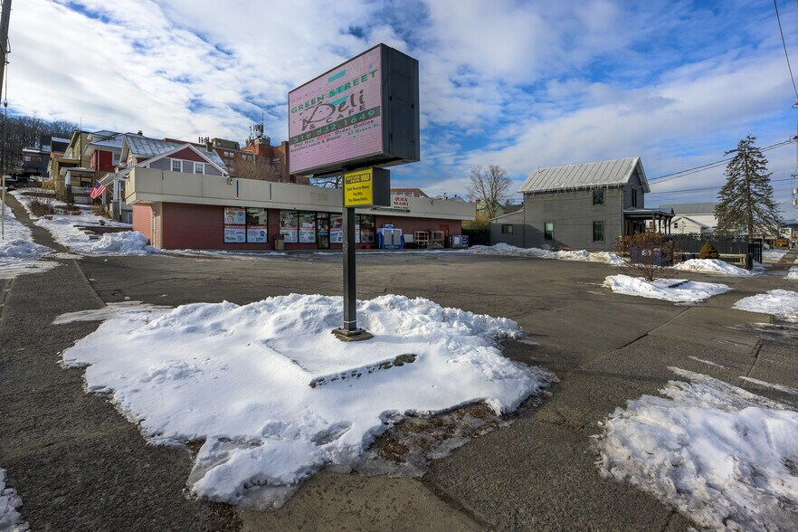 More Photos Of 67-69 Green St, Hudson Convenience Store For Sale