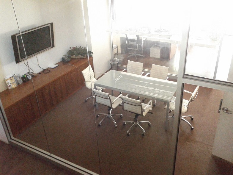 More Photos Of 1017-1021 N Central Ave, Phoenix Loft Creative Space For Lease