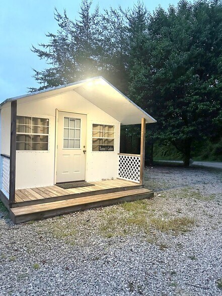 More Photos Of 269 Luther Seiber blvd, Pioneer Specialty For Sale